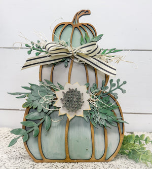 Woodshop - Decorative Stacked Pumpkins Shelf Sitter