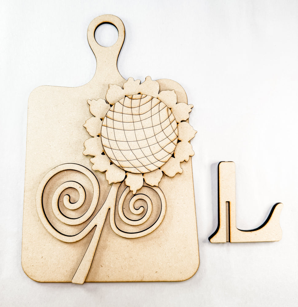 Woodshop - Decorative Sunflower Cutting Board